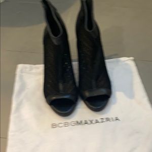 BCBG Maxazria open tie heels